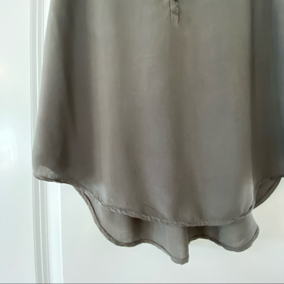 Bundle of TWO Anthro Velvet by Graham & Spencer Green-Grey & Cream Tank Tops Med - Picture 9 of 12